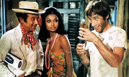SID JAMES <font color=deeppink><strong>SHAKIRA CAINE</strong></font> & JIM DALE CARRY ON AGAIN DOCTOR (1969) .jpg