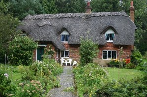 The cottage used as  Mal Kirby's house in 'Second Sight'.jpg