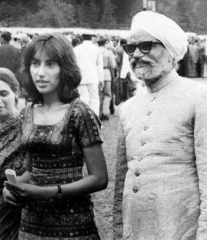 パキスタン元外相アリー・ブット（後に首相）と娘のベナジル・ブット（後に首相）（AFP).jpg