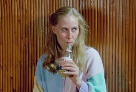 アキ・カウリスマキ監督『ハムレットゴーズビジネス/マッチ工場の少女 』　DVD Amazon.co.jp: ハムレット ゴーズ ビジネス / マッチ工場の少女 [DVD